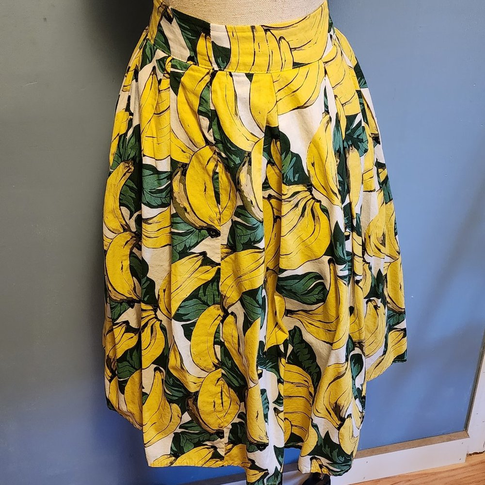Tea length banana skirt